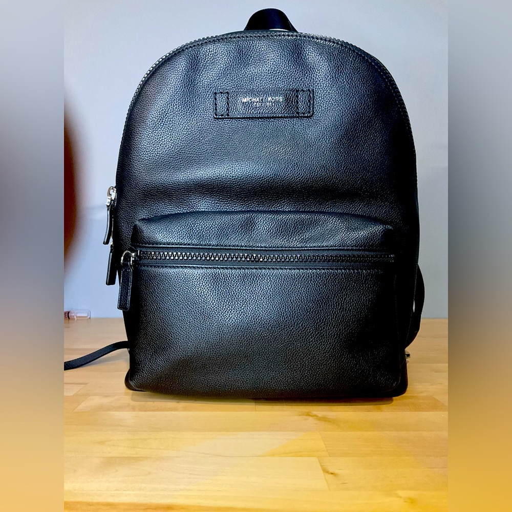 SOLD - Michael Kors BackPack 🖤